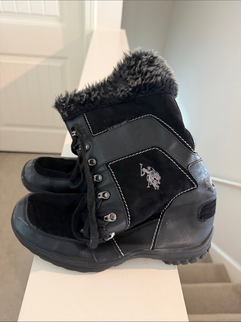 Black Faux-Fur Trim Lace-Up Men's Winter Boots